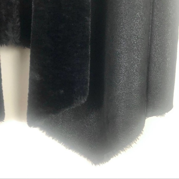 Just Fab Faux Shearling Waterfall Black Vest Sz L - Picture 4 of 12